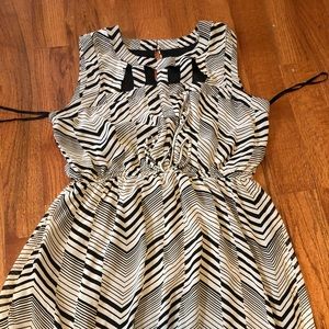 Black and White sleeveless dress